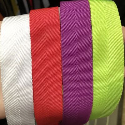 คุณภาพ  Herribone Polypropylene Webbing 20mm 25mm ISO14001 Pp Webbing โรงงาน