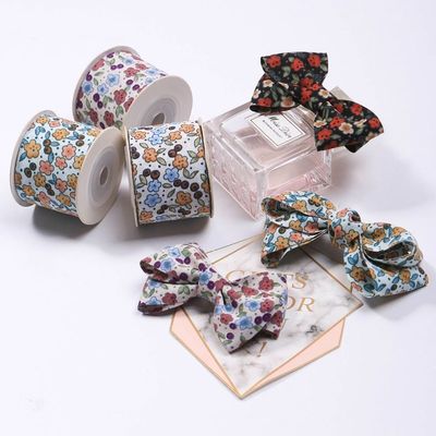 ผนังเทปผ้ายี่ห้อ 25 มม ที่เป็นมิตรต่อสิ่งแวดล้อมที่บุคคลสอดคล้อง OEM / ODM บริการพิมพ์รูปแบบริบบอน