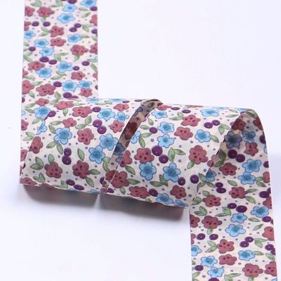 ผนังเทปผ้ายี่ห้อ 25 มม ที่เป็นมิตรต่อสิ่งแวดล้อมที่บุคคลสอดคล้อง OEM / ODM บริการพิมพ์รูปแบบริบบอน