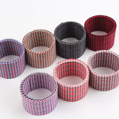 พอลิเอสเตอร์ สร้อยเข็มขัดสีแดง 10mm-40mm สร้อยเข็มขัดสีซาติน