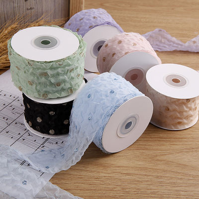 50 มิลลิเมตร Organza Ribbon with Dot Pattern Gold Foil Printed Polyester Organza Ribbon OEM สะอาดต่อสิ่งแวดล้อม
