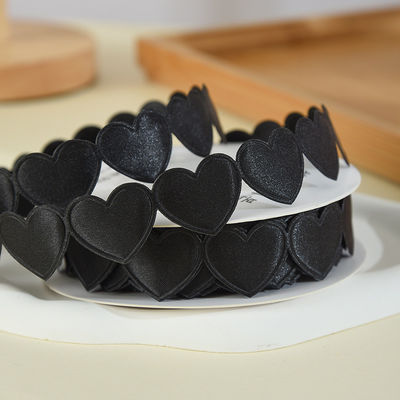 1.5cm*9m 2.5cm*9m Heart Shape วันวาเลนไทน์ พอลิเอสเตอร์ เครื่องรางของขวัญ สําหรับบรรจุของขวัญหรู