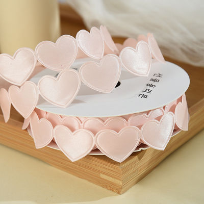 1.5cm*9m 2.5cm*9m Heart Shape วันวาเลนไทน์ พอลิเอสเตอร์ เครื่องรางของขวัญ สําหรับบรรจุของขวัญหรู