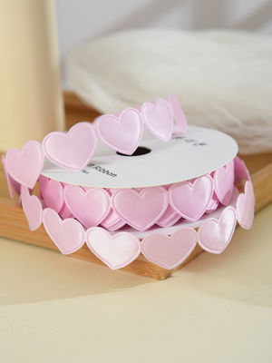 1.5cm*9m 2.5cm*9m Heart Shape วันวาเลนไทน์ พอลิเอสเตอร์ เครื่องรางของขวัญ สําหรับบรรจุของขวัญหรู