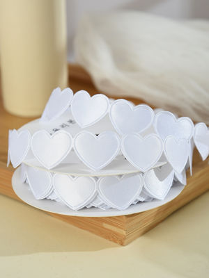 1.5cm*9m 2.5cm*9m Heart Shape วันวาเลนไทน์ พอลิเอสเตอร์ เครื่องรางของขวัญ สําหรับบรรจุของขวัญหรู