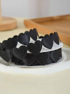 1.5cm*9m 2.5cm*9m Heart Shape วันวาเลนไทน์ พอลิเอสเตอร์ เครื่องรางของขวัญ สําหรับบรรจุของขวัญหรู